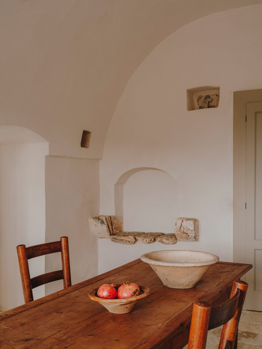 Interior of Casolare Scarani in Puglia by Studio Andrew Trotter