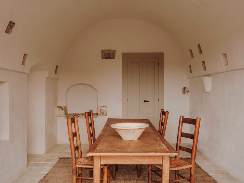 Interior of Casolare Scarani in Puglia by Studio Andrew Trotter