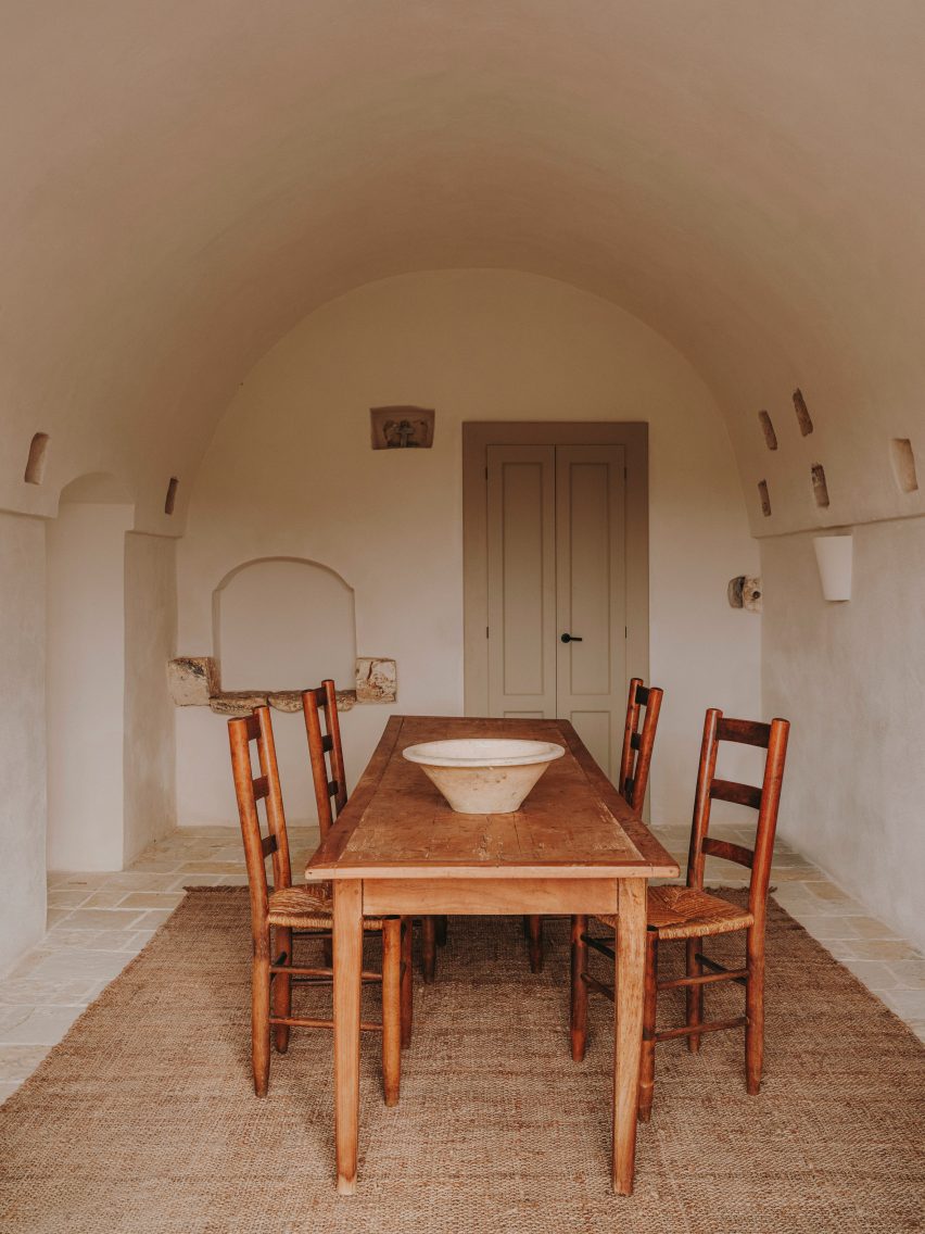 Interior of Casolare Scarani in Puglia by Studio Andrew Trotter