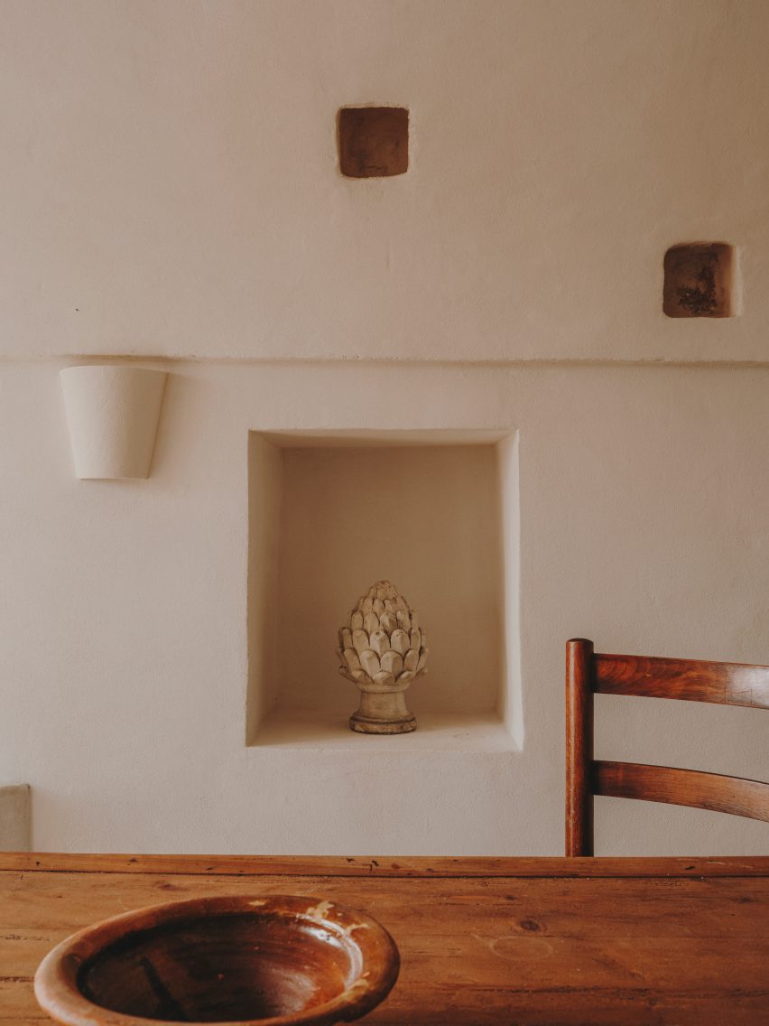 Interior of Casolare Scarani in Puglia by Studio Andrew Trotter