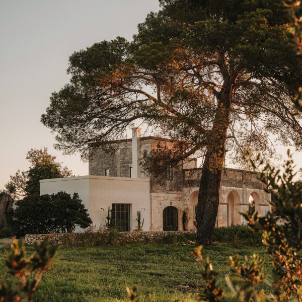 Exterior of Casolare Scarani in Puglia by Studio Andrew Trotter