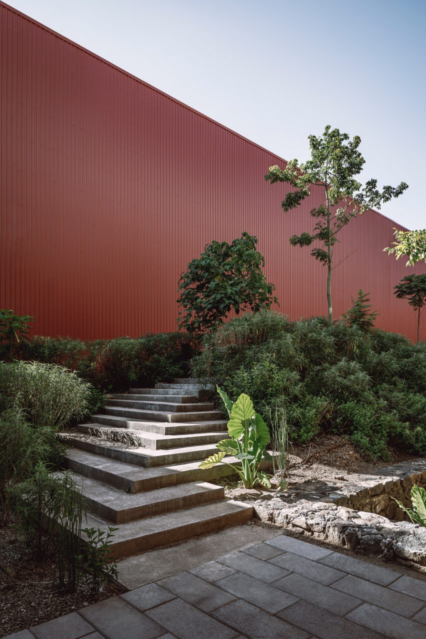CBG by Estudio MMX and Luis Campos