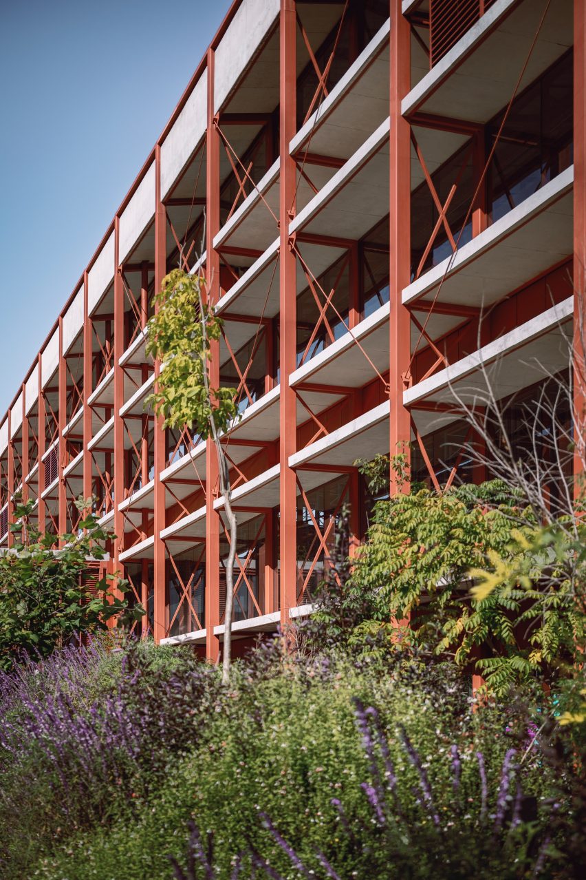 CBG by Estudio MMX and Luis Campos