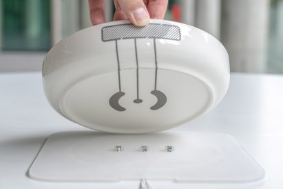 Conductive ceramic bowl by Clement Zheng