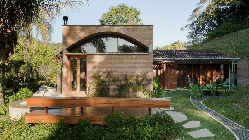 Brick renovations by Denis Joelsons