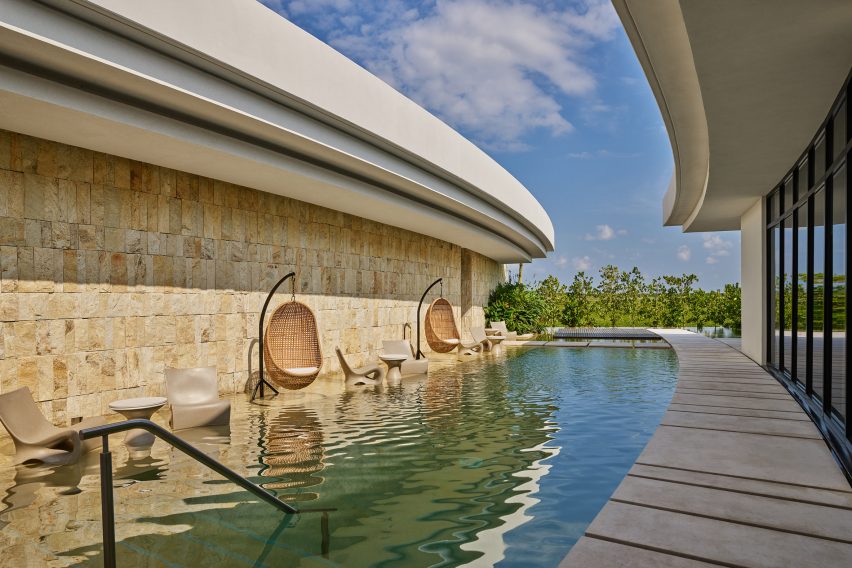 St Regis Kanai