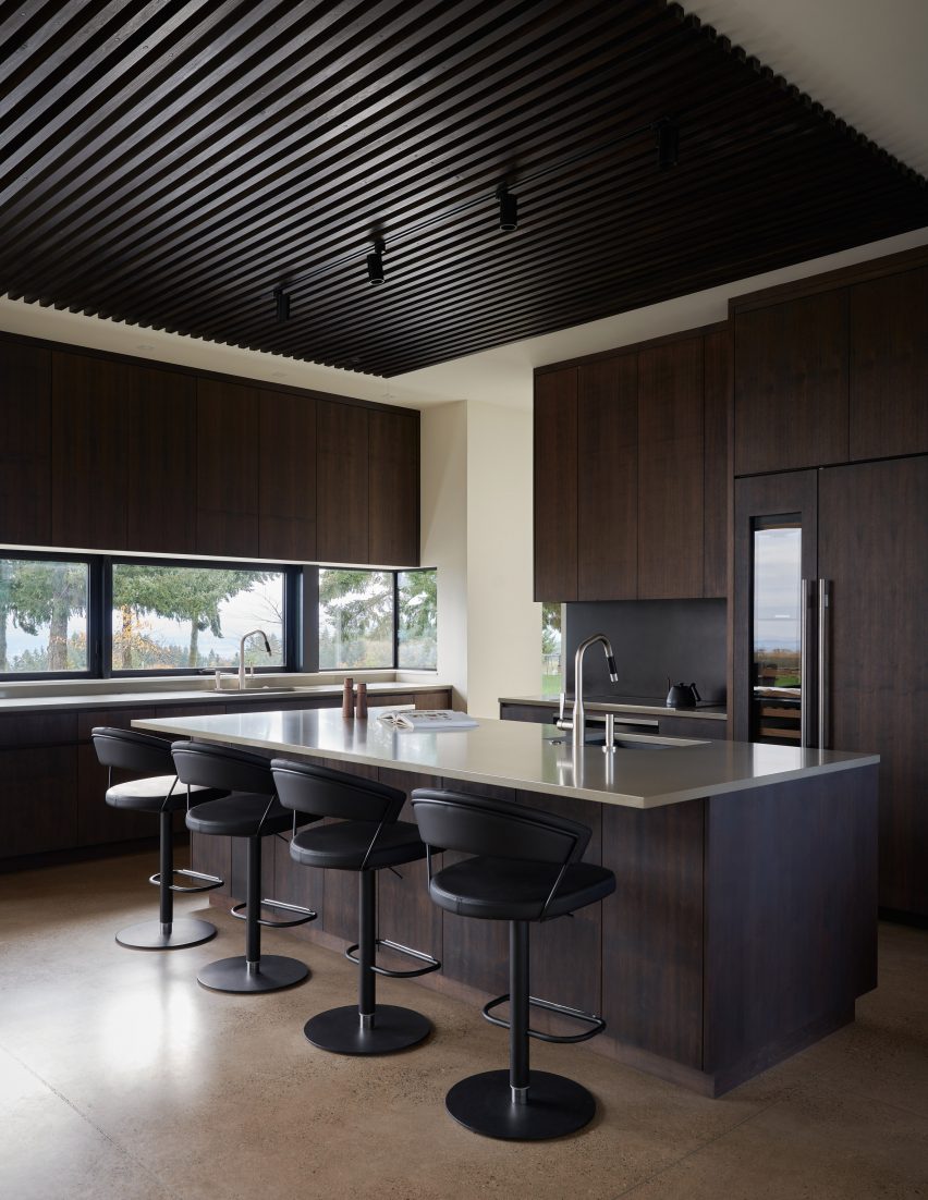 Eola Hills Residence by Ueda Design Studio