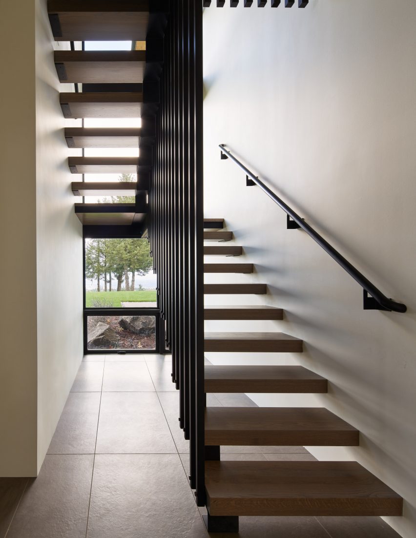 Eola Hills Residence by Ueda Design Studio