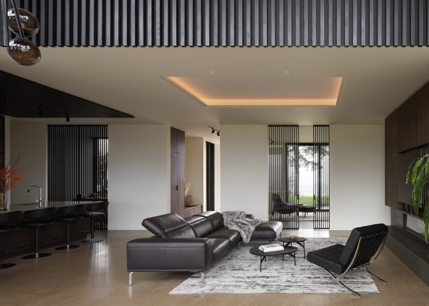 Eola Hills Residence by Ueda Design Studio