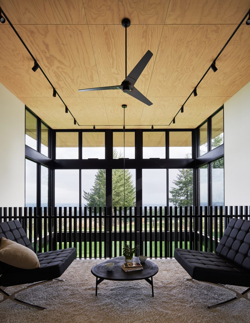 Eola Hills Residence by Ueda Design Studio