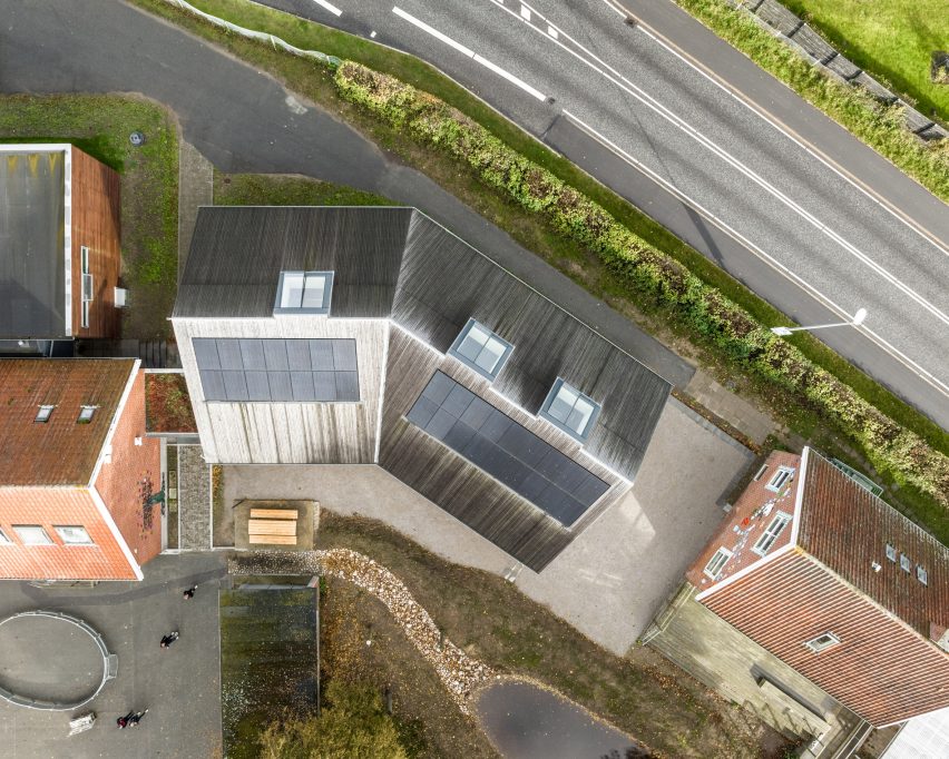 Exterior of Feldballe School extension by Henning Larsen Architects