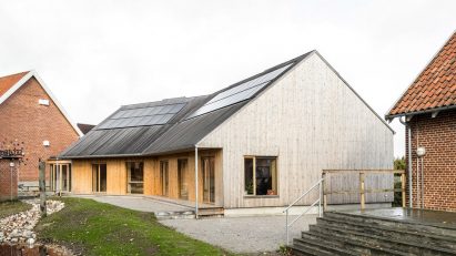 Exterior of Feldballe School extension by Henning Larsen Architects