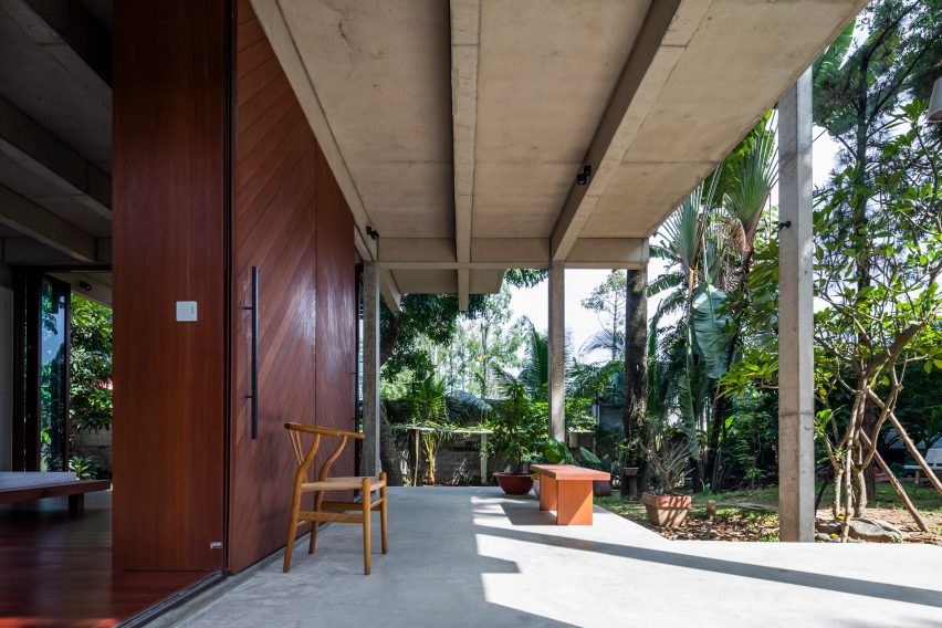 Exterior of Floating House in Vietnam by SDA