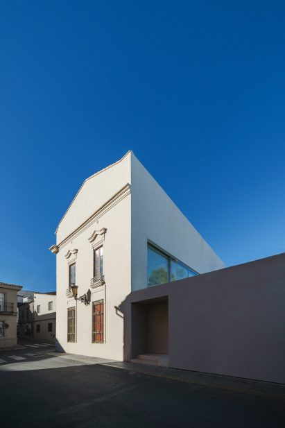 Exterior image of The Empty House