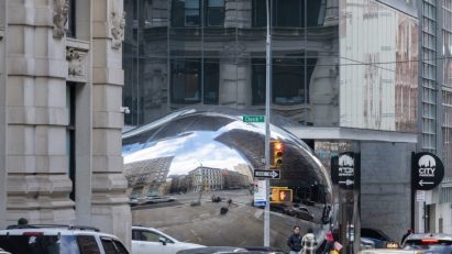 Anish Kapoor shiny sculpture New York