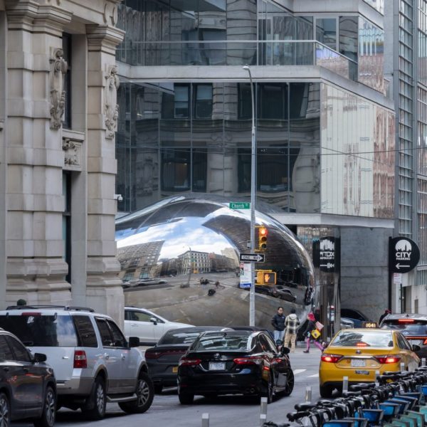 Anish Kapoor shiny sculpture New York