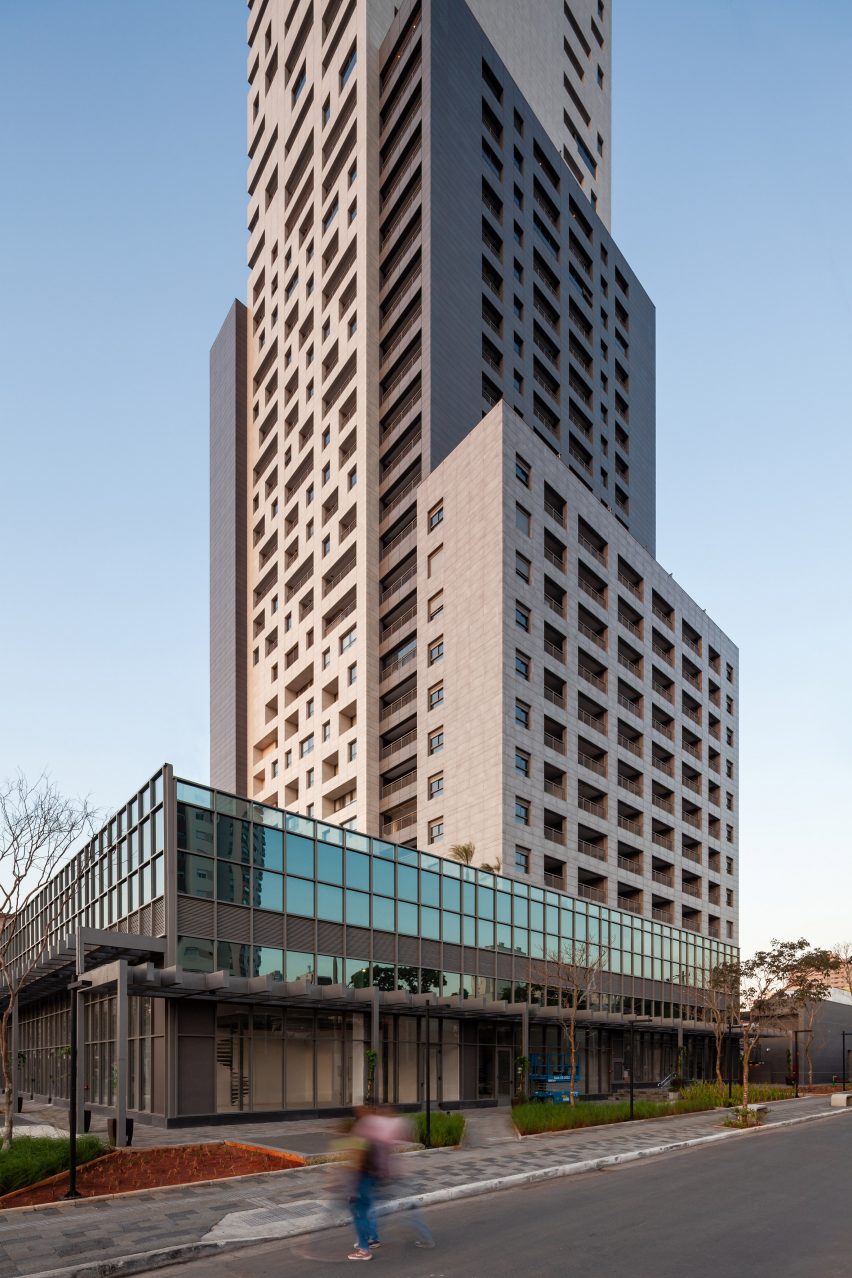 Königsberger Vannucchi Arquitetos Associados Platina 220