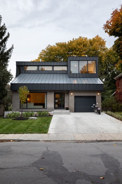 Frank McGrath-designed 1980s house in Montreal