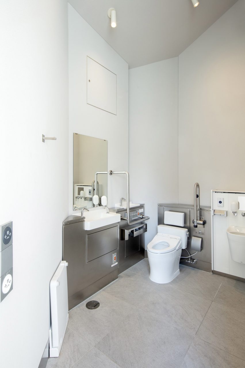 Tokyo Toilet by Miles Pennington and DLX Design Lab of the University of Tokyo 