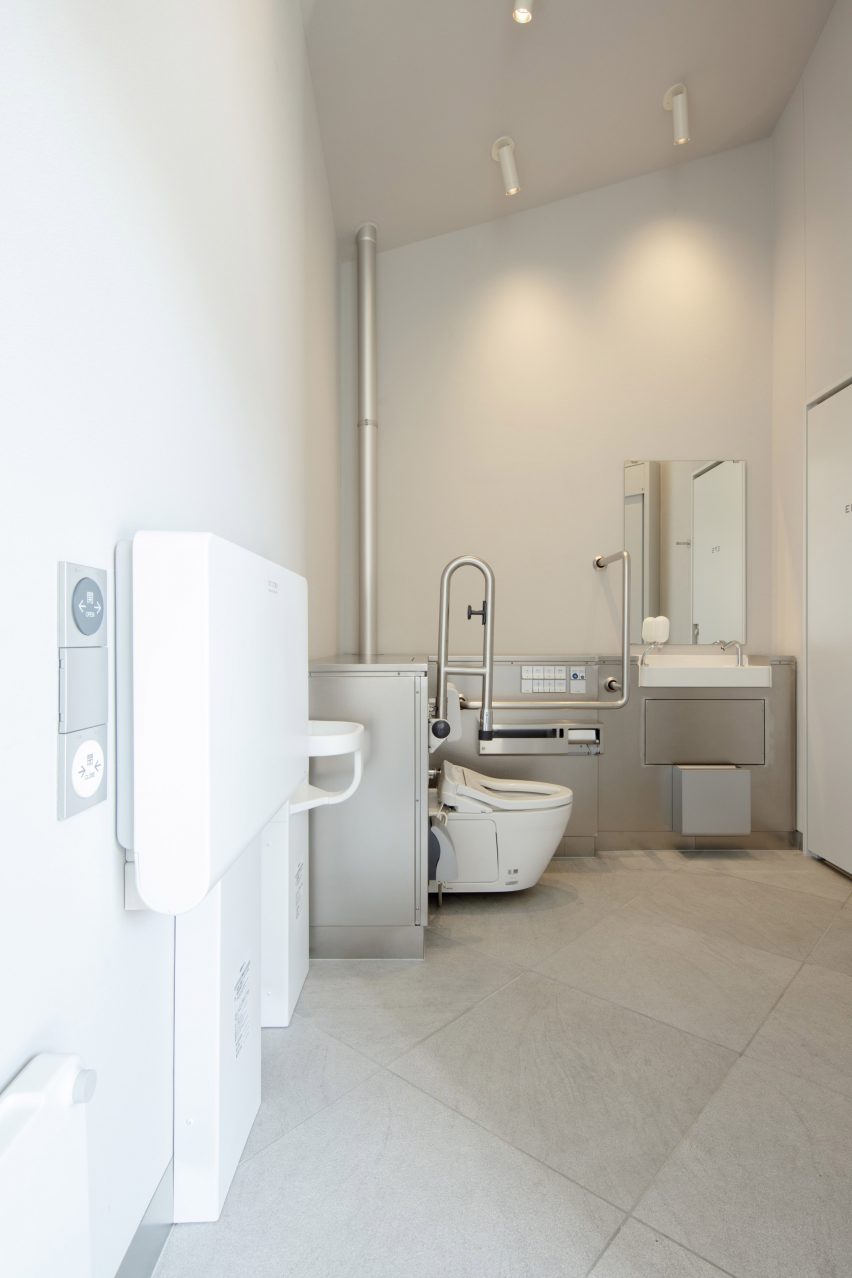 Tokyo Toilet by Miles Pennington and DLX Design Lab of the University of Tokyo 