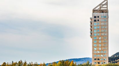 The exterior of Mjøstårnet