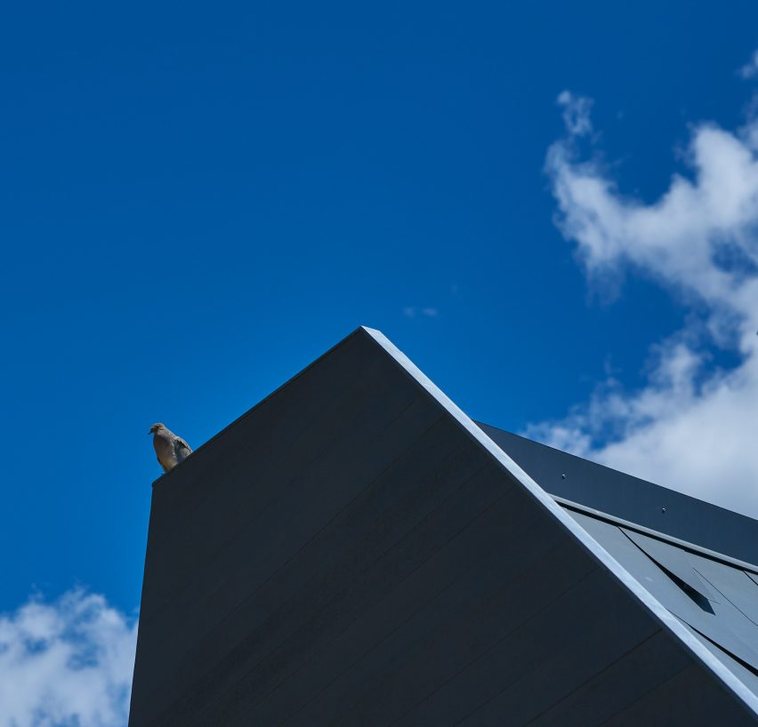 Mourning Dovecote by Schwartz and Architecture