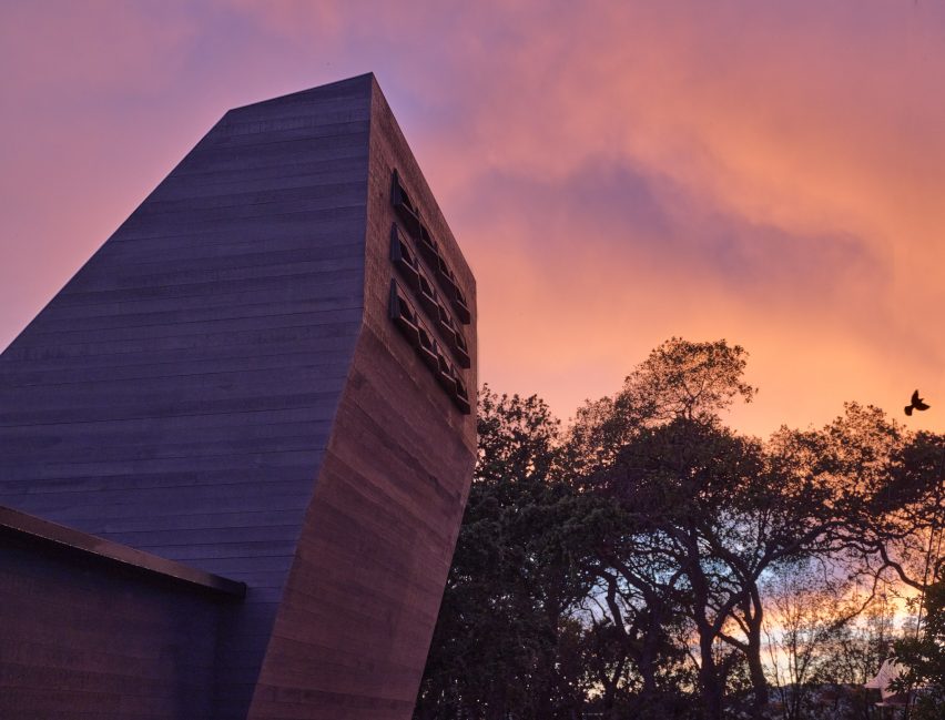 Mourning Dovecote by Schwartz and Architecture