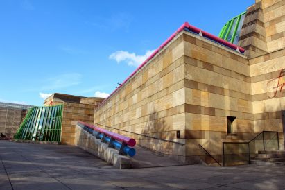 Colourful exterior of Neue Straatsgalerie