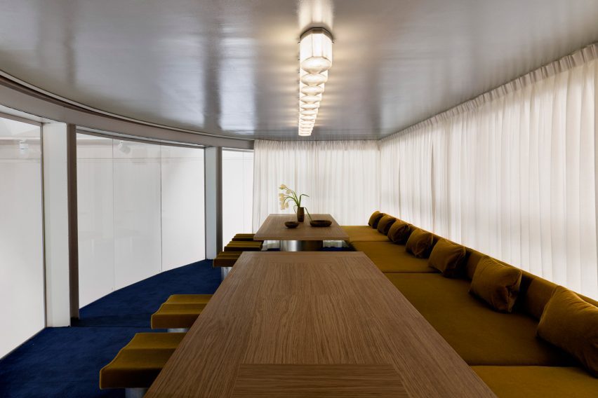 Meeting room in the Nordic Knots showroom