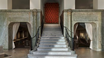 Marble walls in Nordic Knots showroom in Stockholm