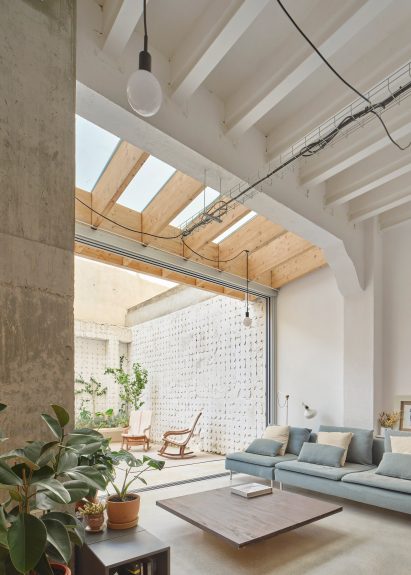 Living room of NZ10 Apartment in former bakery