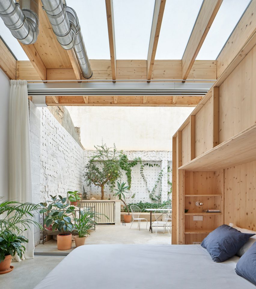 Interior of NZ10 Apartment in Spain by Auba Studio