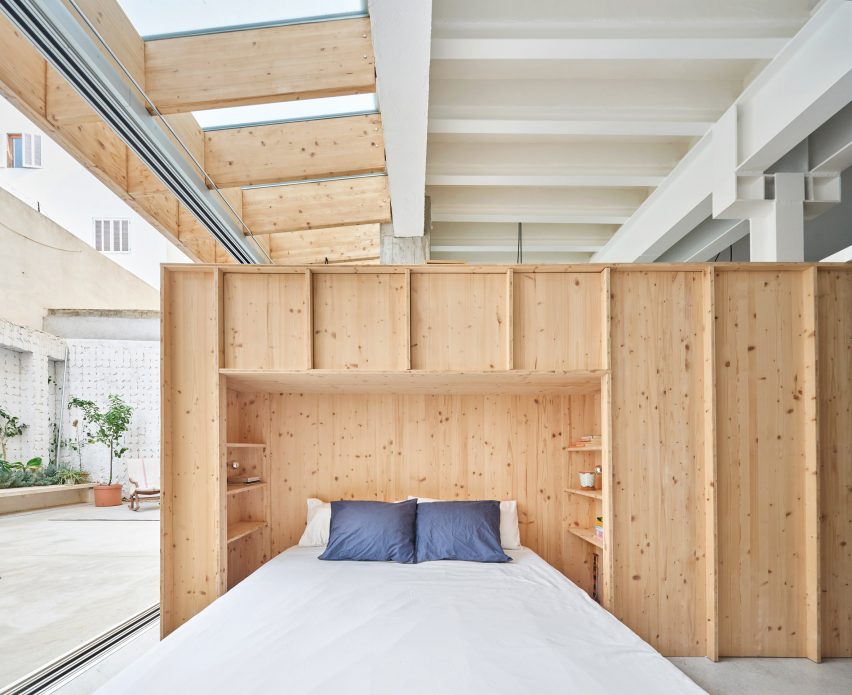 Interior of NZ10 Apartment in Spain by Auba Studio
