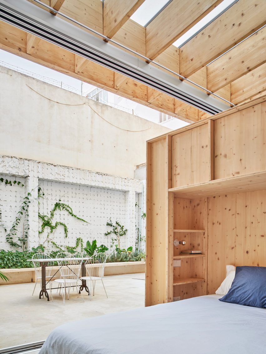 Interior of NZ10 Apartment in Spain by Auba Studio