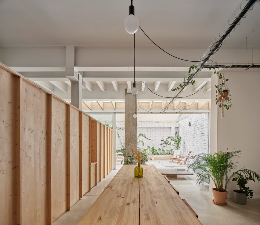Interior of NZ10 Apartment in Spain by Auba Studio