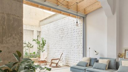 Interior of NZ10 Apartment in Spain by Auba Studio