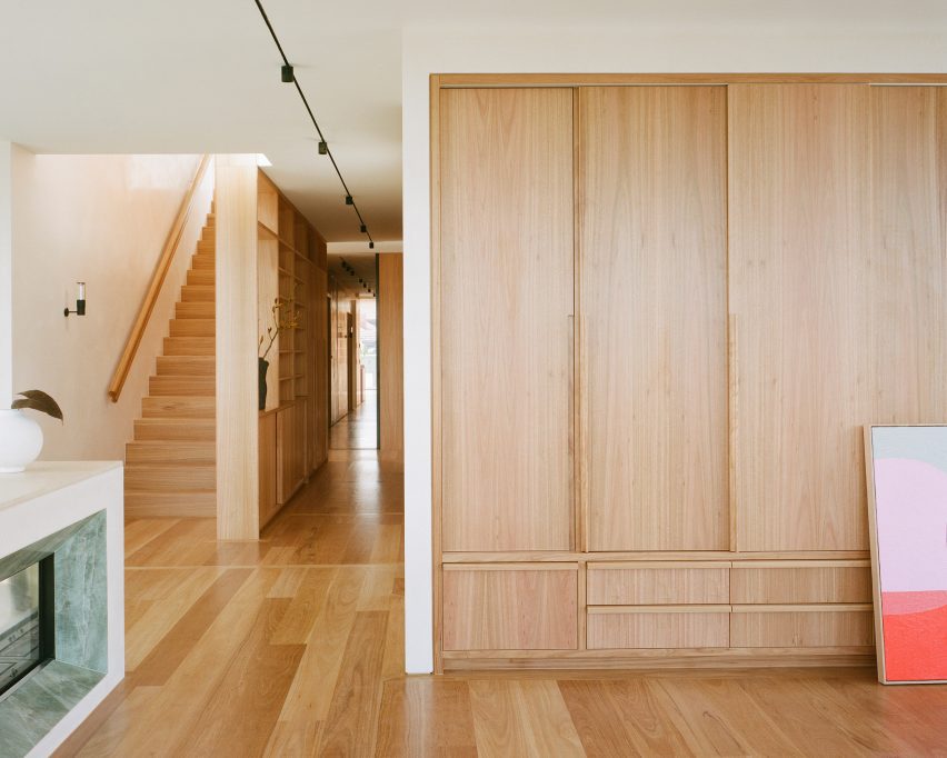 Elsternwick Penthouse in Melbourne by Office Alex Nicholls