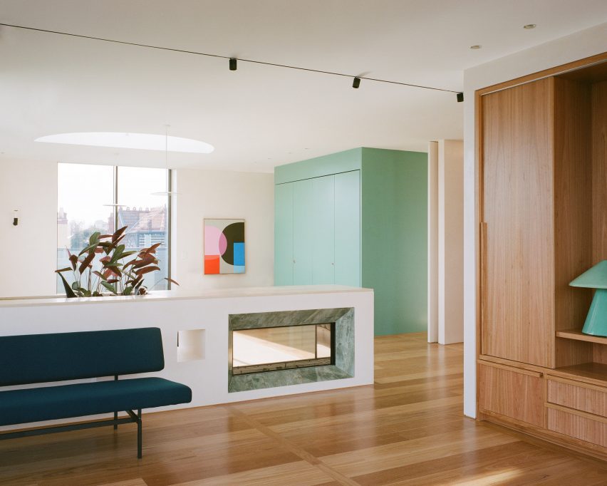 Elsternwick Penthouse in Melbourne by Office Alex Nicholls