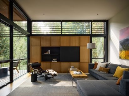 LC4 Chaise Lounge in living room of Paintbrush Residence