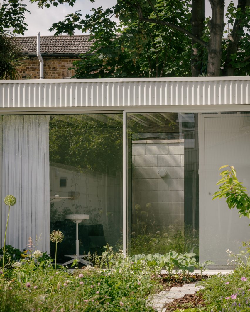 Camberwell House by Pashenko Works