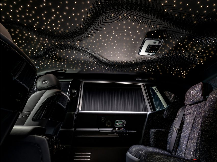 The interior of the Phantom Syntopia