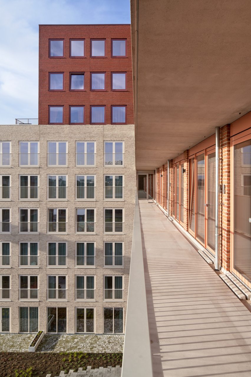 Exterior shot of Shift Architecture Urbanism's Domus Houthaven residential complex
