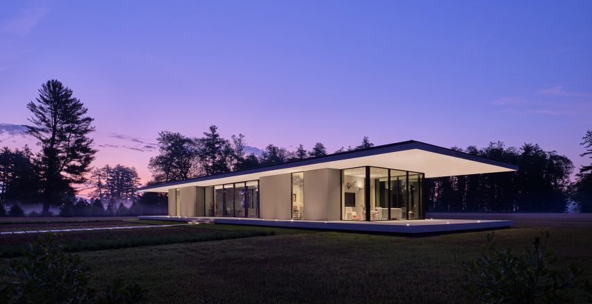 Glass house by Specht Architects