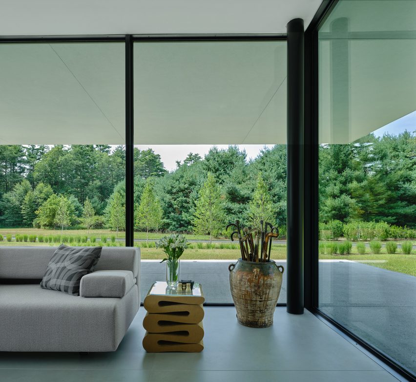 Glass house by Specht Architects