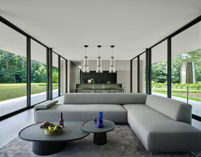 Glass house by Specht Architects