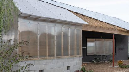 New York designers create garden structure from repurposed architectural mockup