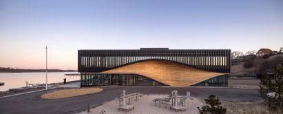 Timber building by GXN