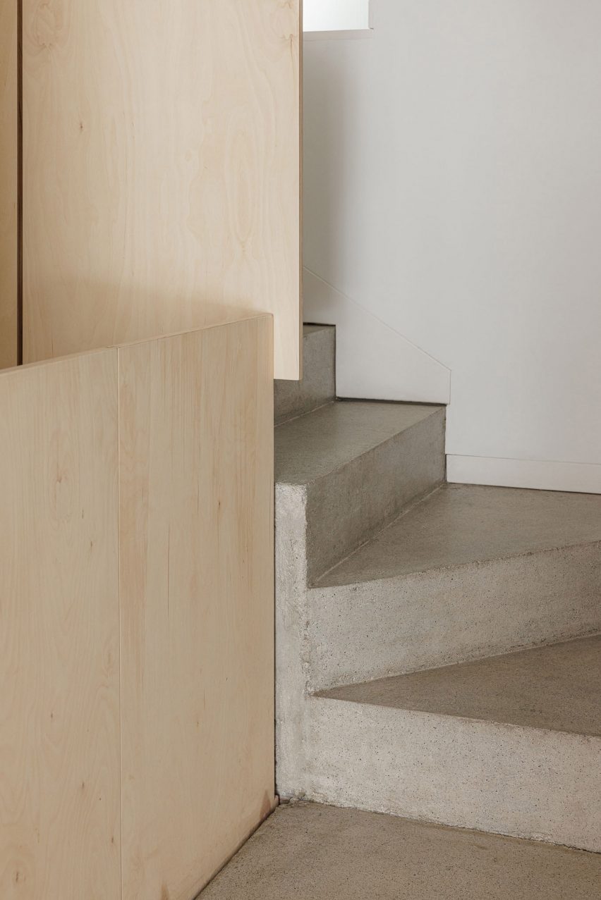Casa Vertical by Tsou Arquitectos