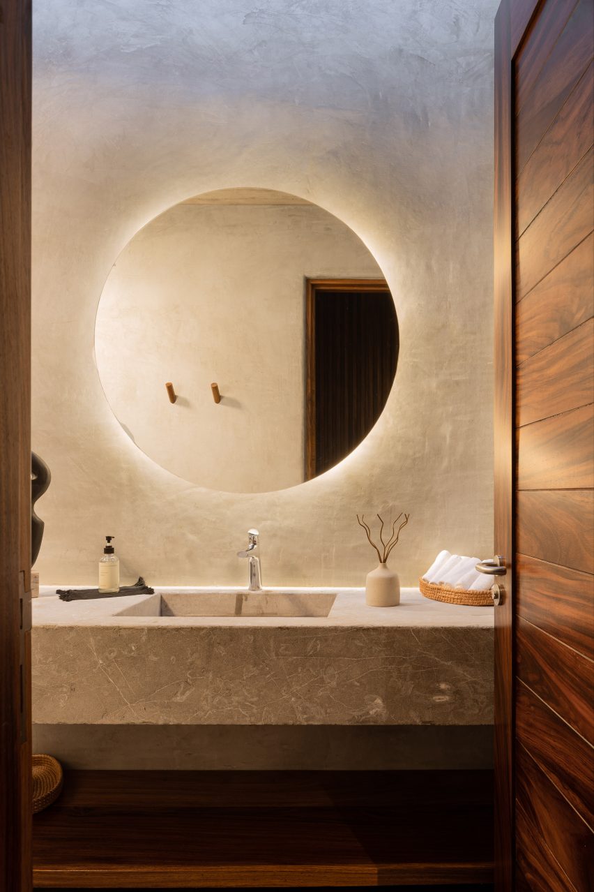 Casa Mateo by Zozaya Arquitectos