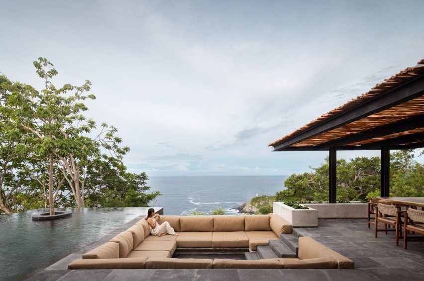 Casa Mateo by Zozaya Arquitectos